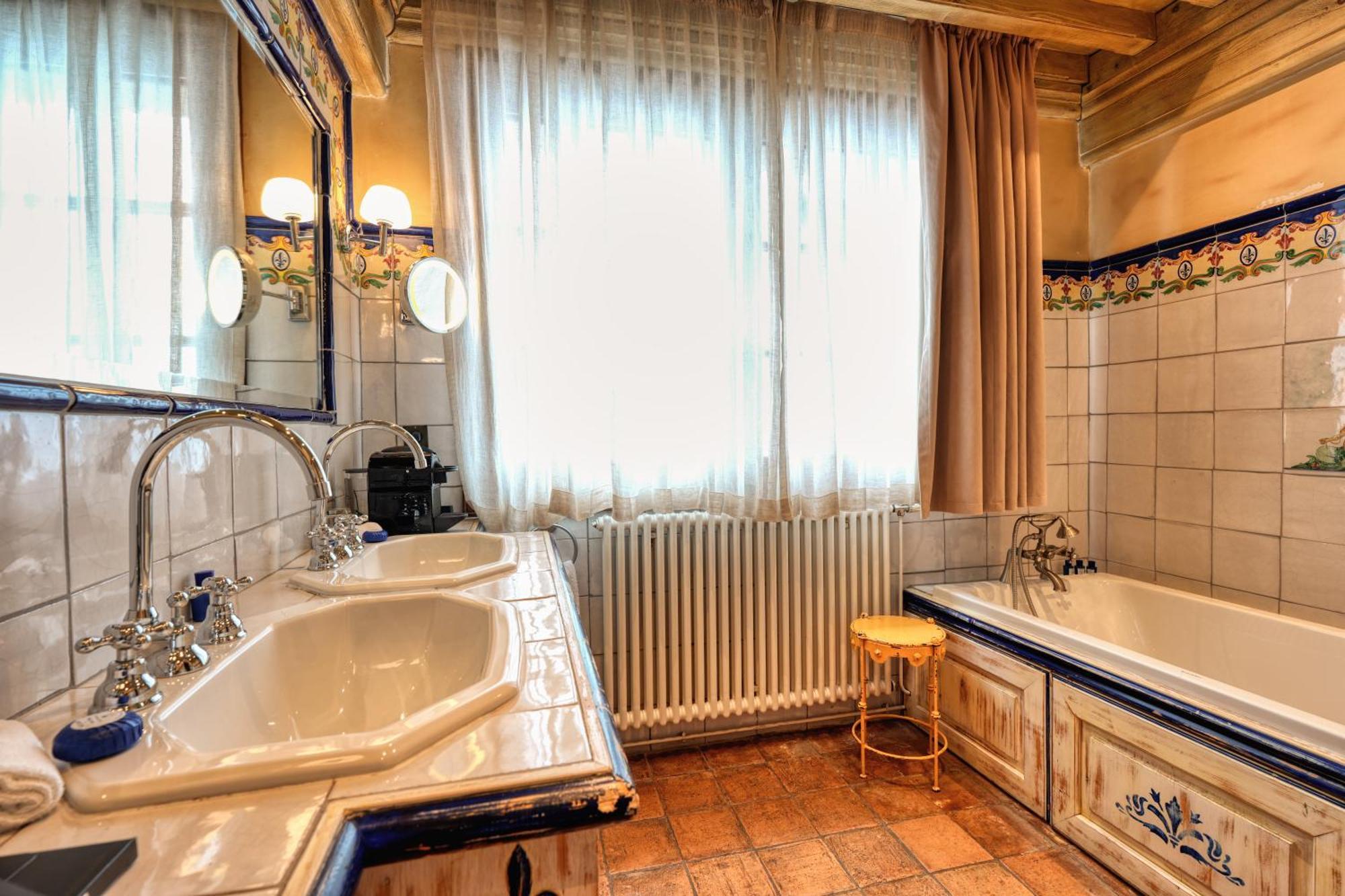 Le Saint Joseph Hotel Courchevel Exterior photo